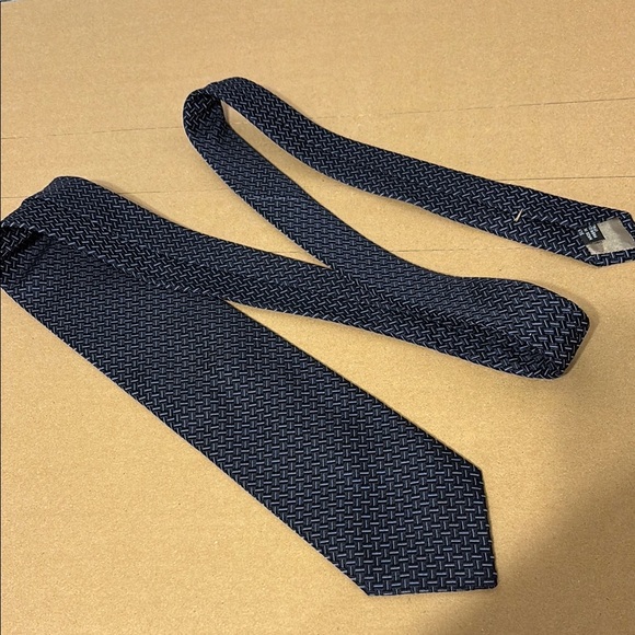 Make offer Giorgio Armani Black Silk Tie with Geometric Pattern  made in Italy - Picture 5 of 5